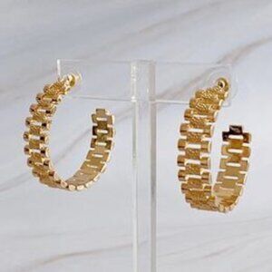 ELLISON & YOUNG GOLDEN WATCH BAND HOOP EARRINGS